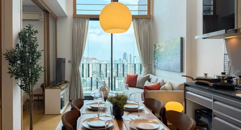 For rent 2 bedrooms condo in Khlong Toei, Bangkok