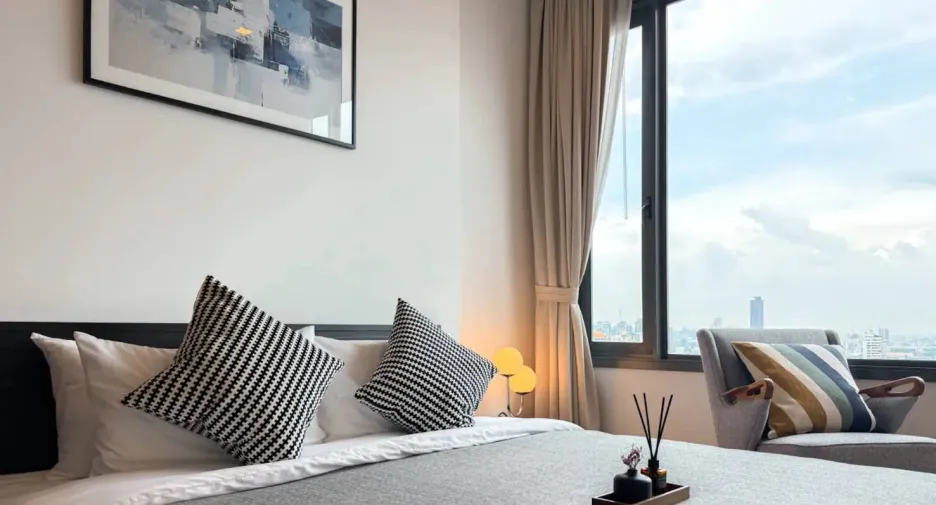 For rent 2 bedrooms condo in Khlong Toei, Bangkok