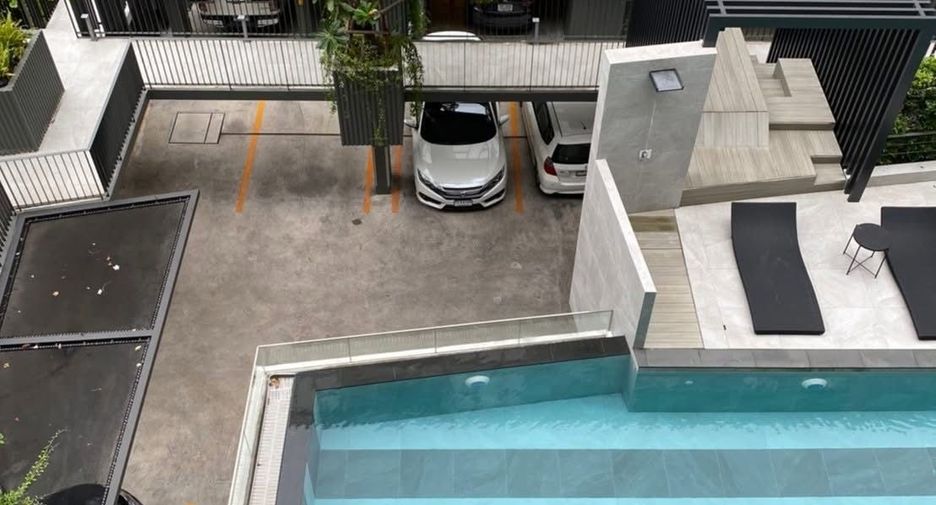 For rent 1 bed condo in Bangkok Noi, Bangkok