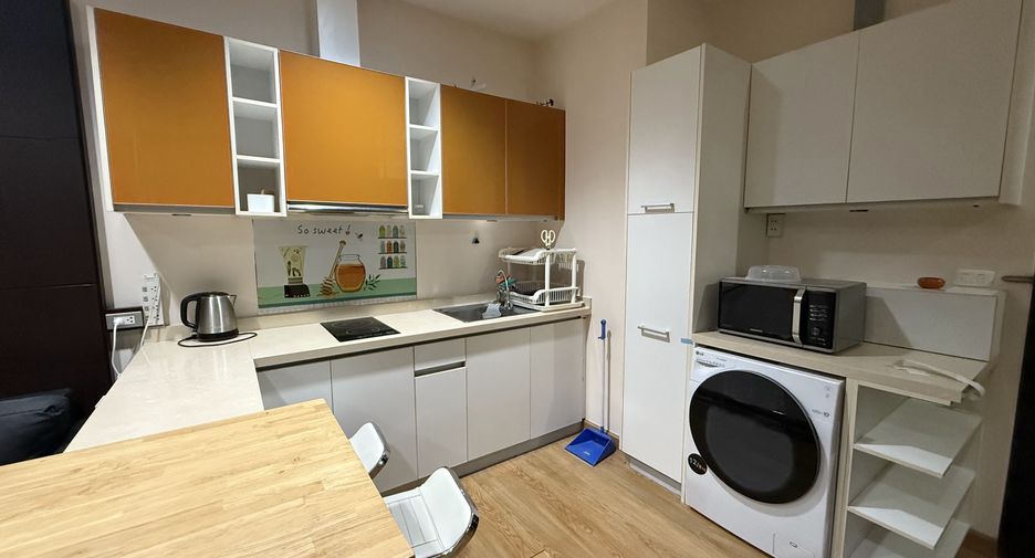 For rent 2 bedrooms condo in Ratchathewi, Bangkok
