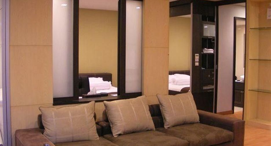 For rent 2 bedrooms condo in Khlong Toei, Bangkok
