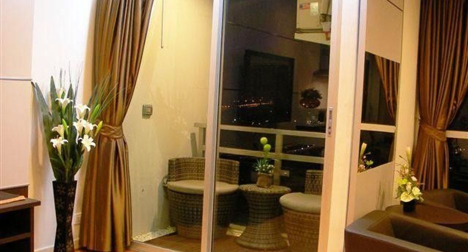 For rent 2 bedrooms condo in Khlong Toei, Bangkok