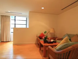 For rent 4 bedrooms condo in Sathon, Bangkok