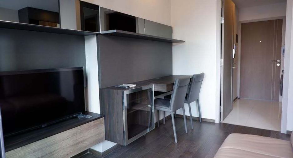 For rent 1 bed condo in Pathum Wan, Bangkok
