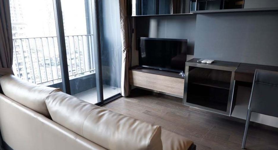 For rent 1 bed condo in Pathum Wan, Bangkok