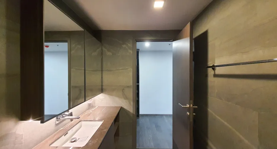 For rent 1 bed condo in Ratchathewi, Bangkok