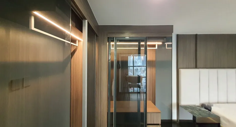 For rent 1 bed condo in Ratchathewi, Bangkok