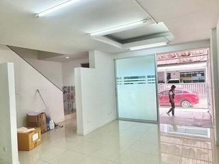 Oficina en alquiler en Bang Sao Thong, Samut Prakan