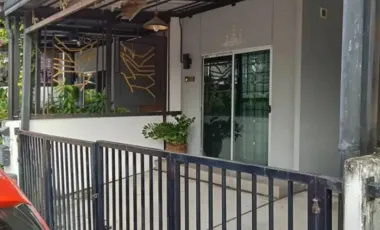 For rent 3 bedrooms townhouse in Mueang Samut Prakan, Samut Prakan