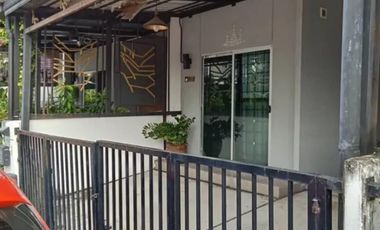 For rent 3 bedrooms townhouse in Mueang Samut Prakan, Samut Prakan
