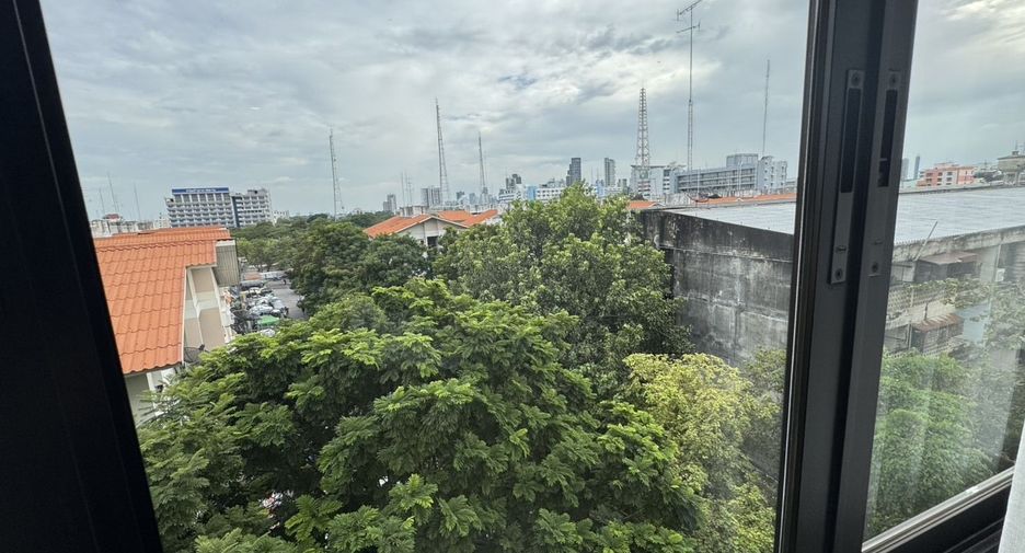 For rent studio condo in Sathon, Bangkok
