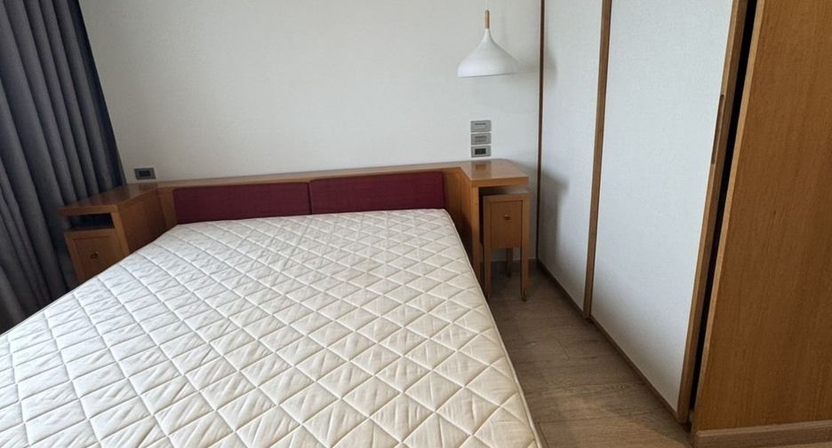For rent studio condo in Sathon, Bangkok