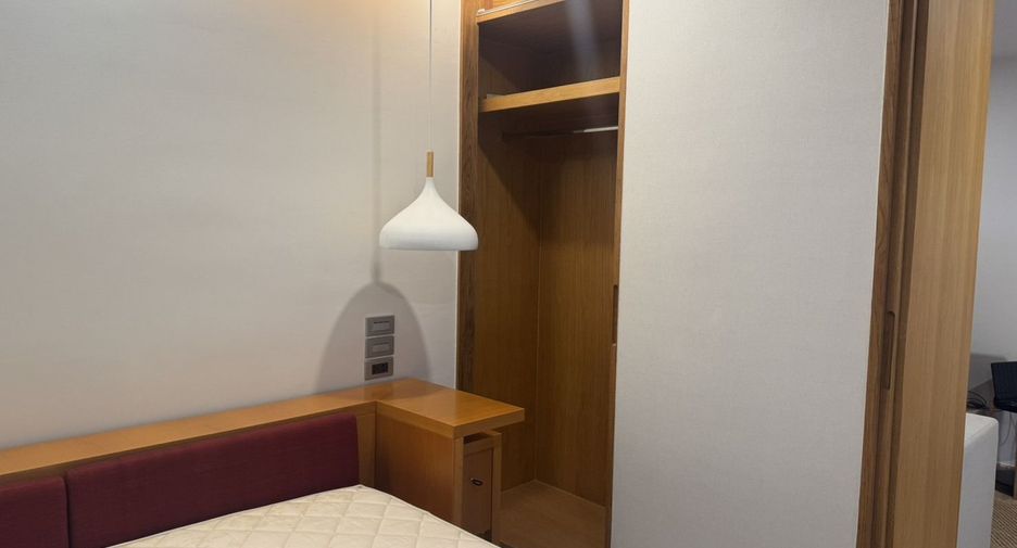 For rent studio condo in Sathon, Bangkok