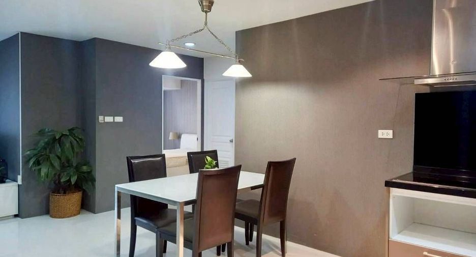 Condo en alquiler de 3 habitaciones en Khlong Toei, Bangkok