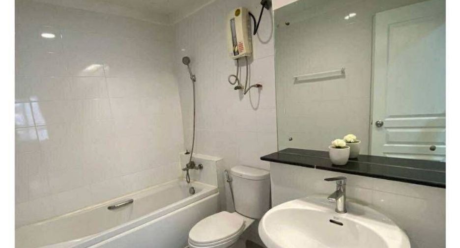 Condo en alquiler de 3 habitaciones en Khlong Toei, Bangkok