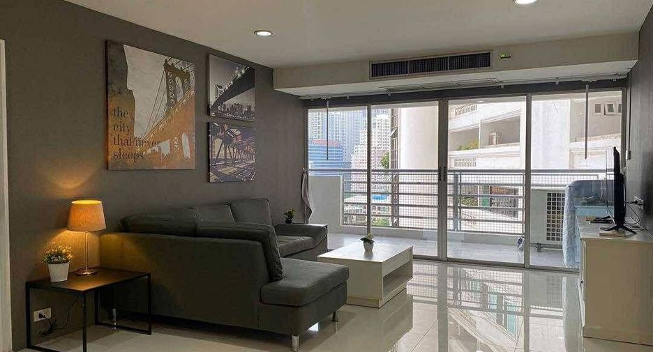Condo en alquiler de 3 habitaciones en Khlong Toei, Bangkok