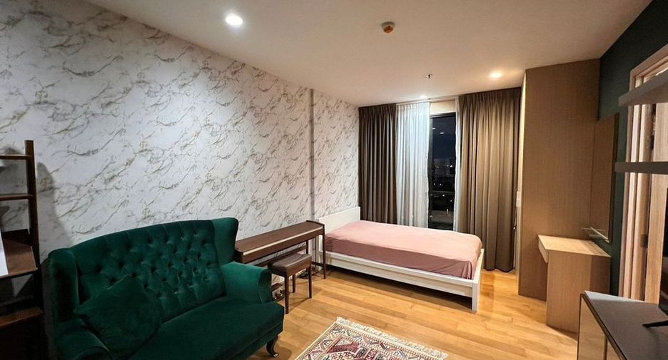 For rent studio condo in Khlong San, Bangkok