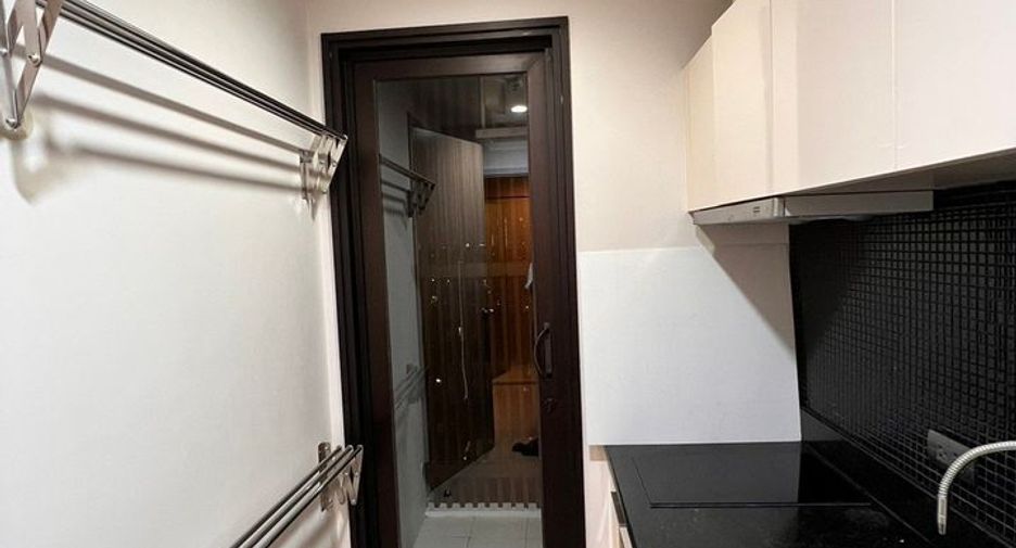 For rent studio condo in Khlong San, Bangkok