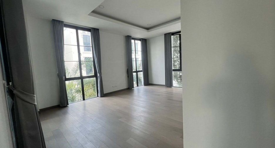 For rent 3 bedrooms house in Lat Phrao, Bangkok