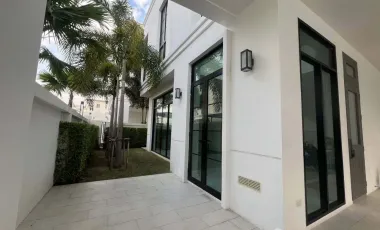 For rent 3 bedrooms house in Lat Phrao, Bangkok