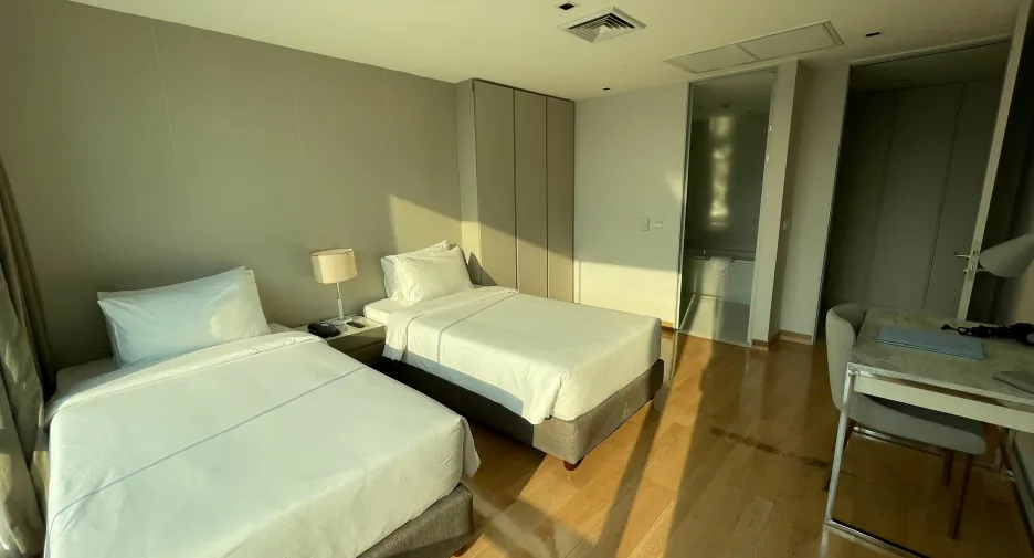 For rent 3 bedrooms condo in Watthana, Bangkok