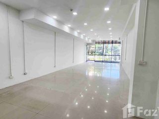 Büro zur Miete in Yan Nawa, Bangkok