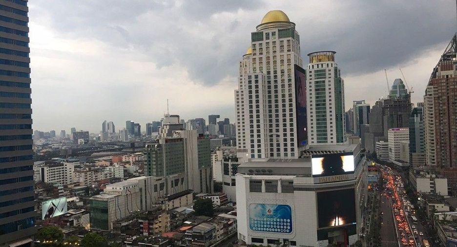 For rent studio condo in Pathum Wan, Bangkok