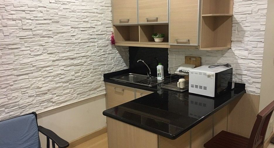 For rent studio condo in Pathum Wan, Bangkok