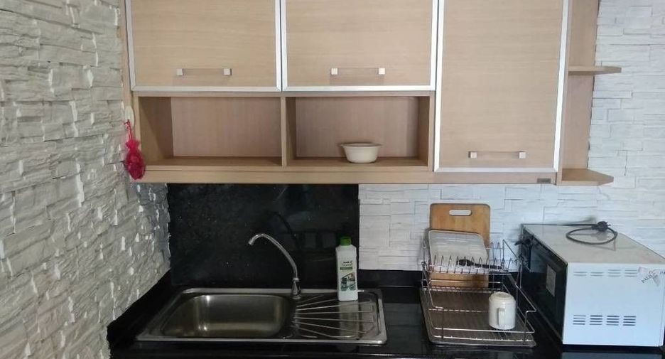 For rent studio condo in Pathum Wan, Bangkok