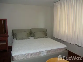 For rent 2 bedrooms condo in Pathum Wan, Bangkok