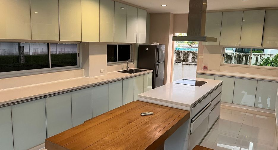 For rent 3 ベッドルーム house in Prawet, Bangkok