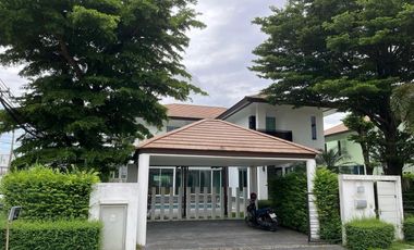 Casa en alquiler de 3 habitaciones en Prawet, Bangkok