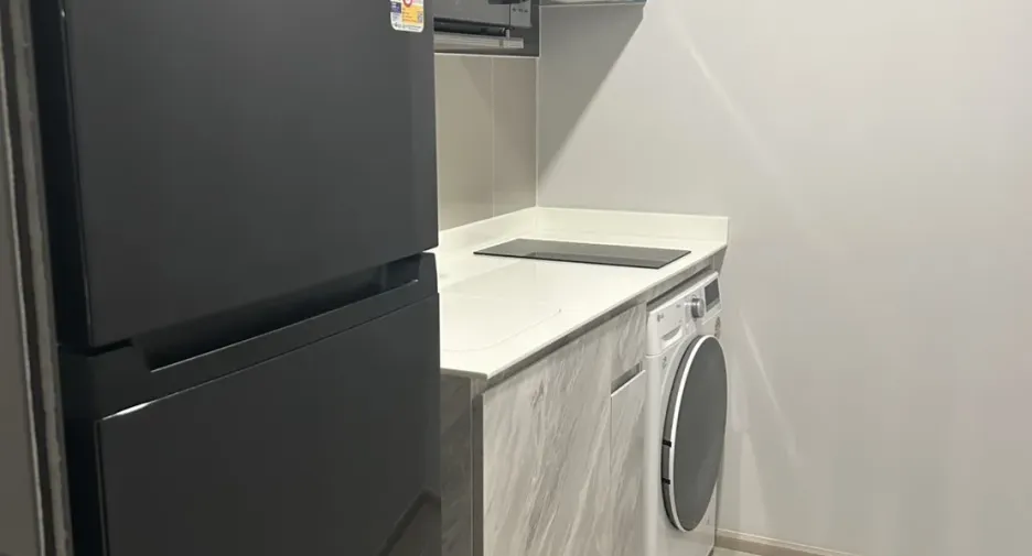 Condo en alquiler de 2 habitaciones en Phra Khanong, Bangkok