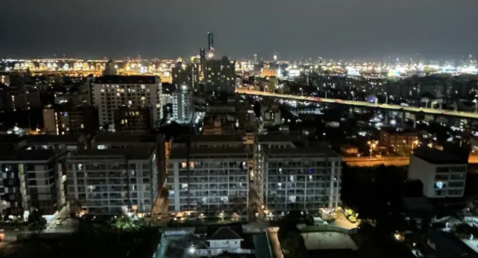 Condo en alquiler de 2 habitaciones en Phra Khanong, Bangkok