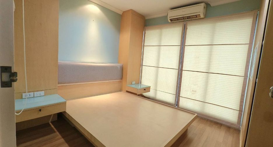 For rent 1 bed condo in Yan Nawa, Bangkok
