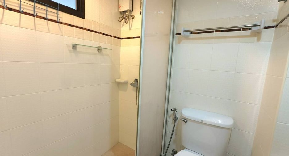 For rent 1 bed condo in Yan Nawa, Bangkok