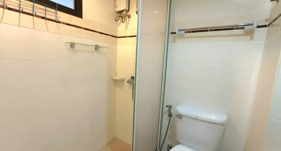 For rent 1 bed condo in Yan Nawa, Bangkok