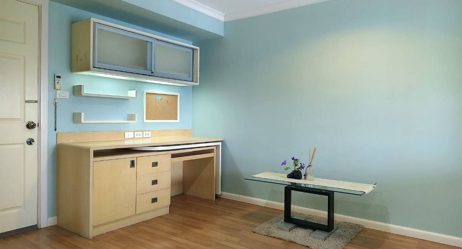 For rent 1 bed condo in Yan Nawa, Bangkok