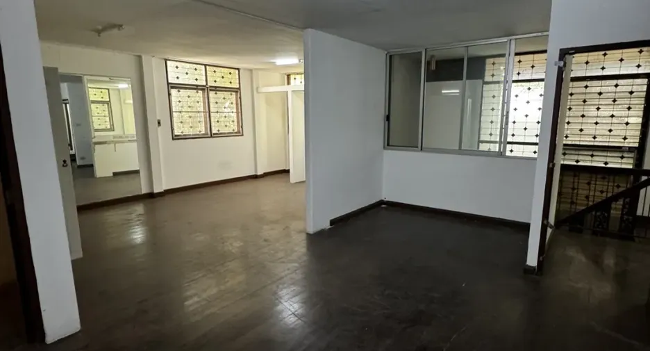 Local comercial en alquiler en Watthana, Bangkok