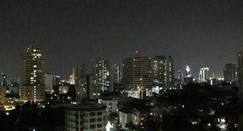 Condo en alquiler de 3 habitaciones en Watthana, Bangkok