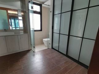 For rent 3 bedrooms townhouse in Khlong Toei, Bangkok