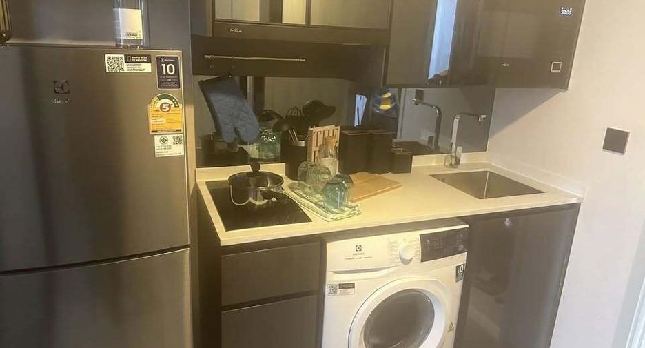 For rent 1 bed condo in Bang Rak, Bangkok