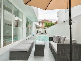 For rent 4 ベッドルーム house in Saphan Sung, Bangkok