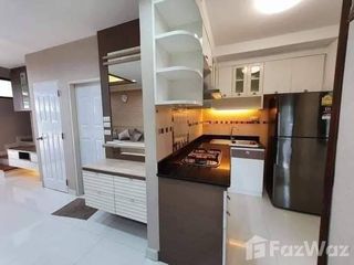 For rent 3 bedrooms townhouse in Phra Khanong, Bangkok