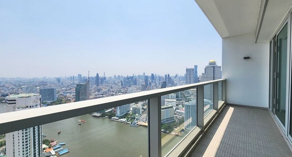 For rent 3 bedrooms condo in Sathon, Bangkok