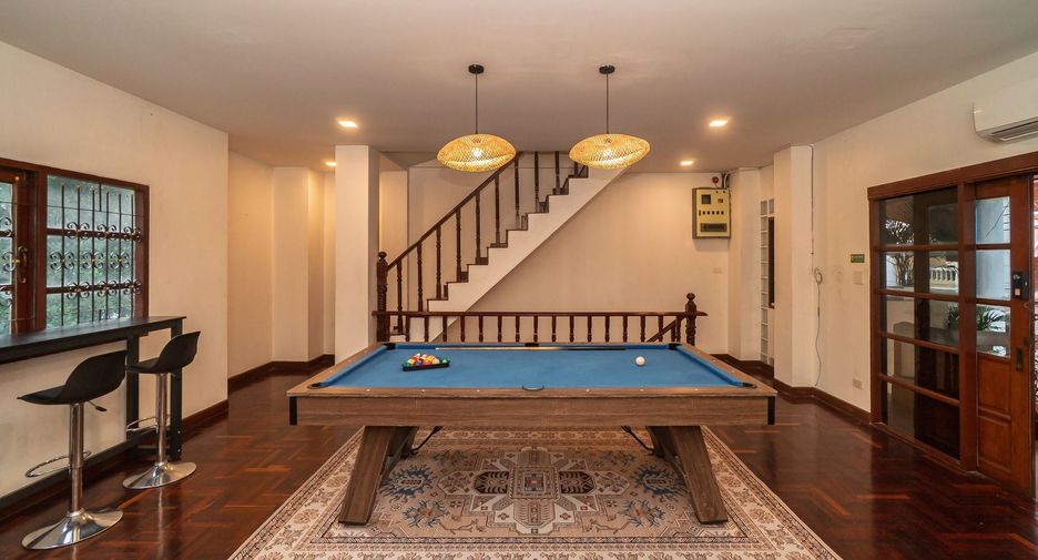 Casa en alquiler de 5 habitaciones en Watthana, Bangkok