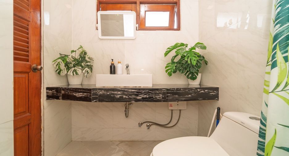 Casa en alquiler de 5 habitaciones en Watthana, Bangkok