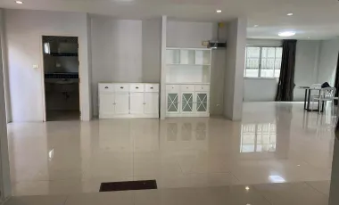 ให้เช่า 3 ห้องนอน บ้านเดี่ยว ใน พระโขนง, กรุงเทพฯ