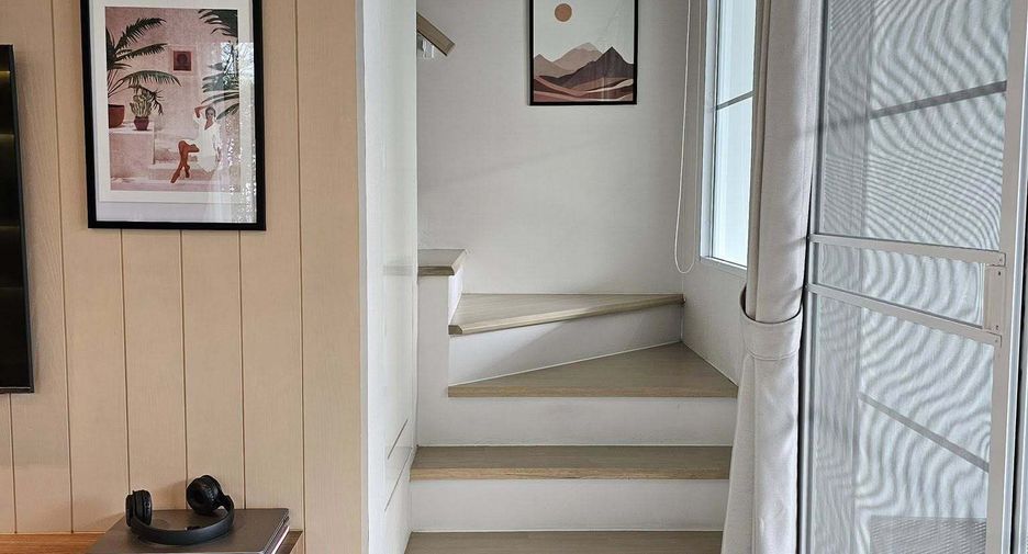 For rent 3 bedrooms townhouse in Prawet, Bangkok