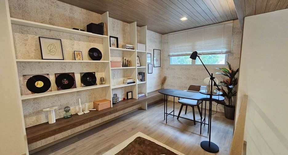 For rent 3 bedrooms townhouse in Prawet, Bangkok